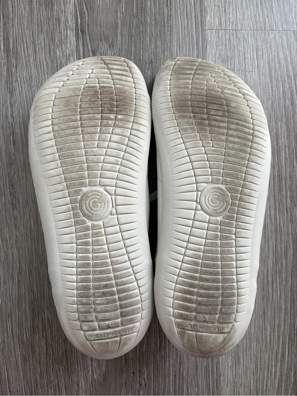 Groundies size 10 US EUR 40 Men's White Leather Sneakers